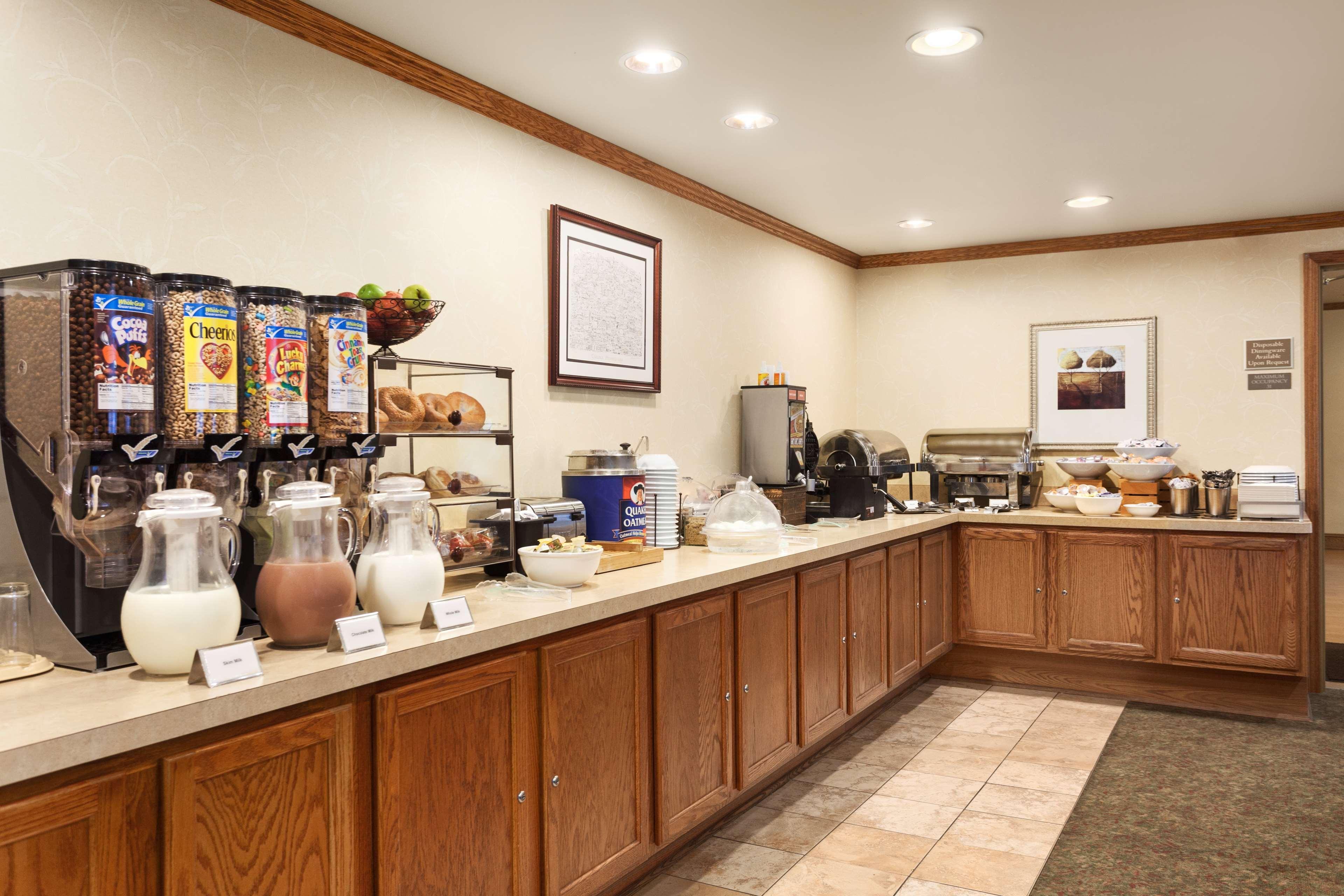 Country & By Radisson, Carlisle, Pa Hotel